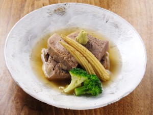ゴールデンウイークは、西新宿旅籠の板前手作り牛タン柔らか煮は、いかがですか？
