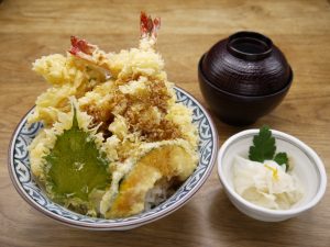 西新宿居酒屋で大海老天丼ランチテイクアウトも可能