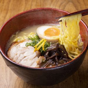 濃厚鶏白湯ラーメンご家庭ちょい足し調味料で担々麺