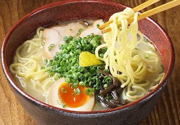 濃厚鶏白湯ラーメン