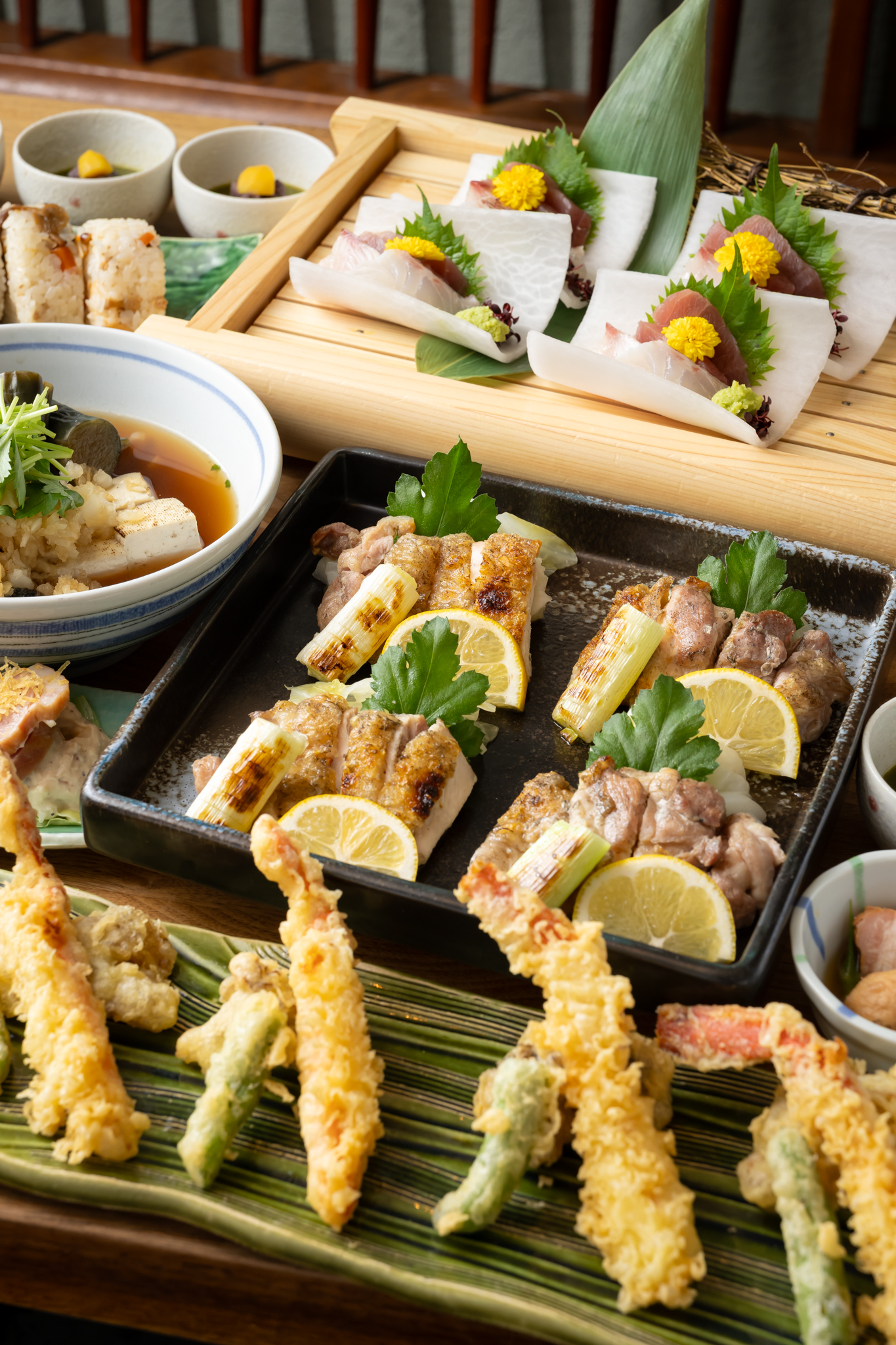 【定番】『いわい鶏炭火焼きと本ズワイ天ぷらコース』飲み放題付き料理全8品