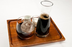 新宿でオープンエアが気持ちのよいカフェは新宿西口カフェ・ラ・ヴォワ