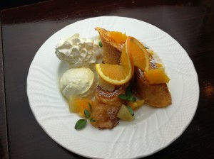 新宿カフェ　初夏のデザートにフレンチトースト登場