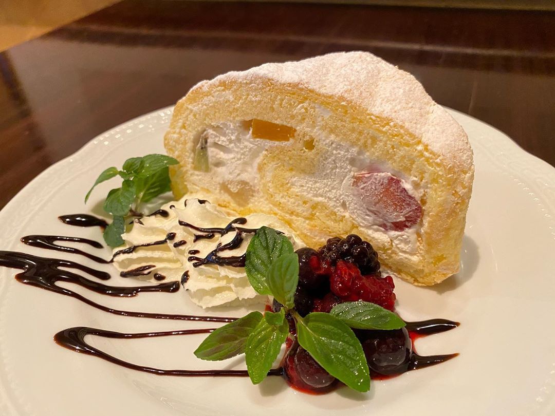 新宿西口カフェラヴォワの月替わりケーキ