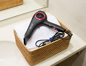 Hair dryer