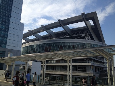 さいたま新都心駅前で“国際フェスティバル世界市2014”が開催中！新宿かどやホテルから電車で行けます。